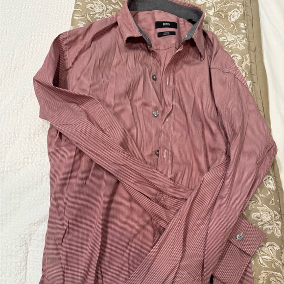 Hugo Boss dress shirt, red and white pattern, slim fit stretch size large - Picture 3 of 3